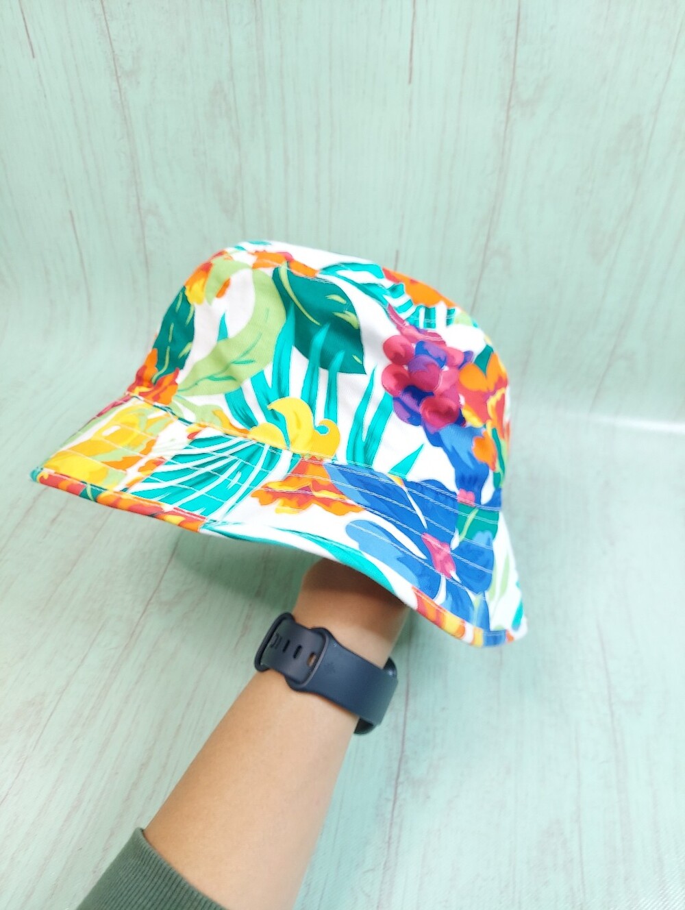 Rare Vintage Liz Claiborne gardening Bucket hat